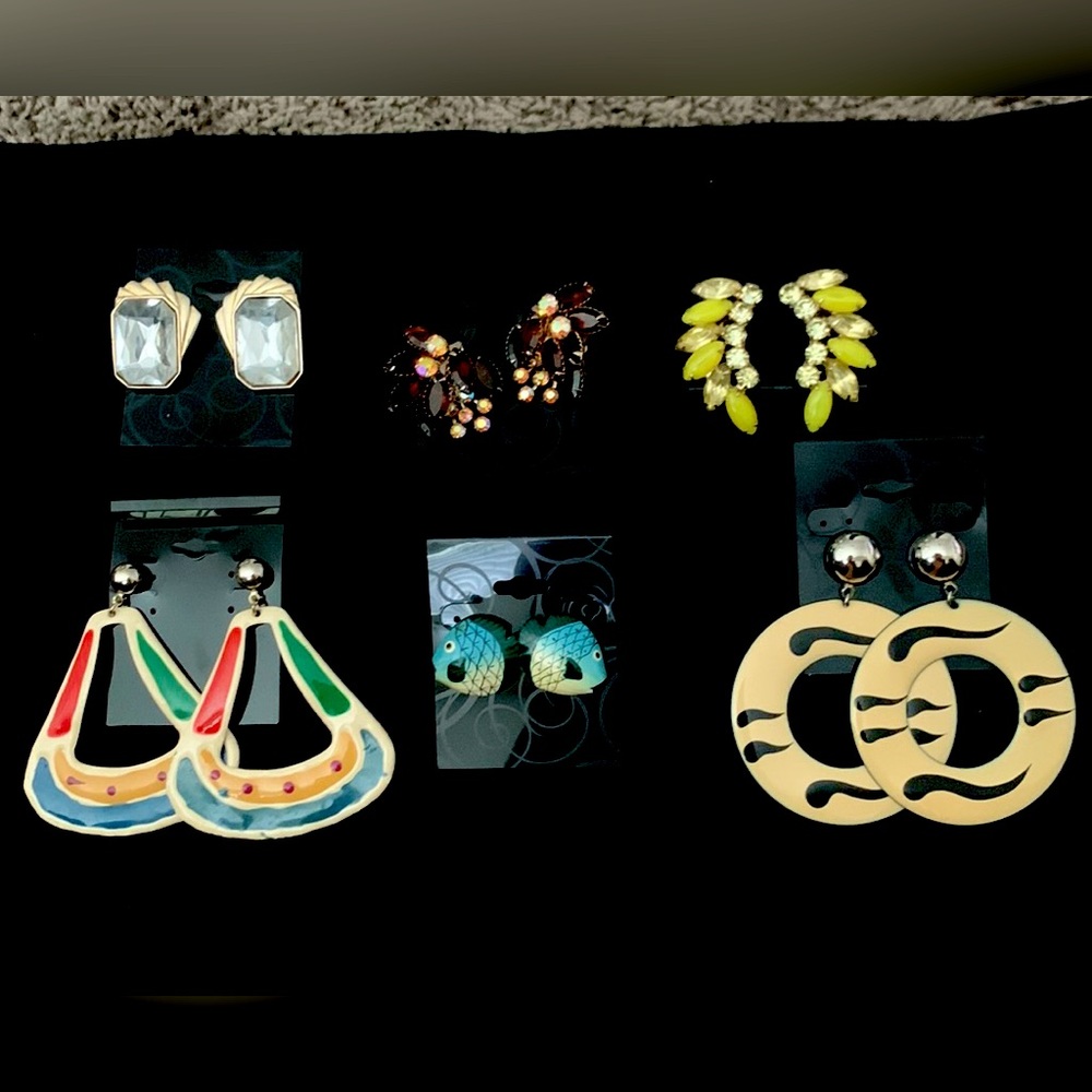 Bundle of Vintage Earrings~Post & Clip On - Picture 1 of 8